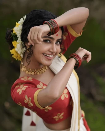 Onam Celebration: Stunning Photos of Anupama Parameswaran