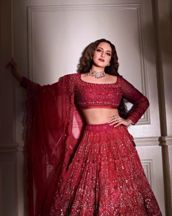 Sonakshi Sinha Stuns As Gorgeous Bride