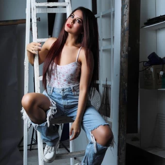 Sana Saeed aces it in the floral top and ripped jeans