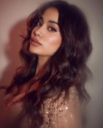 Janhvi Kapoor accentuated her silver glimmer game with minimal accessories