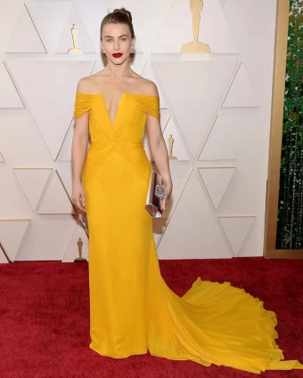 Julianne Hough looks vibrant in the yellow Pamella Roland gown