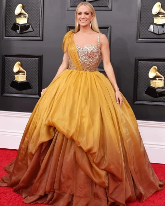 Carrie Underwood wowed in a Dolce & Gabbana gown