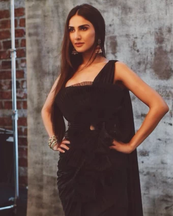 Vaani Kapoor strikes a pose in the black saree