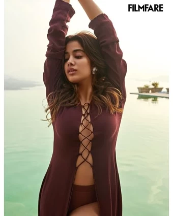 Janhvi Kapoor flaunts her curves in the maroon dress with matching briefs