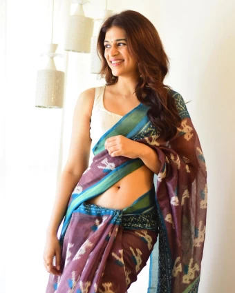 Shraddha das Cute Saree pics