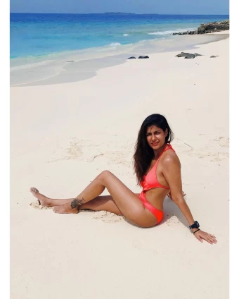 Shreya Dhanwanthary looks hot in the cutout swimsuit