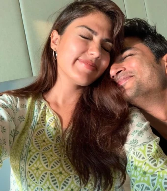 Sushant Singh Rajput and Rhea Chakraborty look lovely.