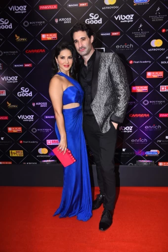 Sunny Leone and her husband look gorgeous together at the awards.