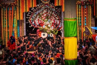 Thousands of people waiting to catch a glimpse of Lord Jagannatha