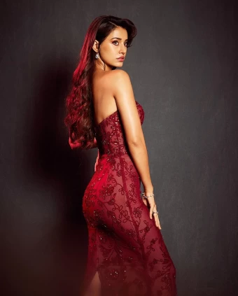 Disha Patani shows off her toned posterior in the off-shoulder dress