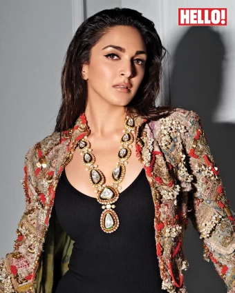 Kiara Advani looks mesmerising with the ornate neckpiece