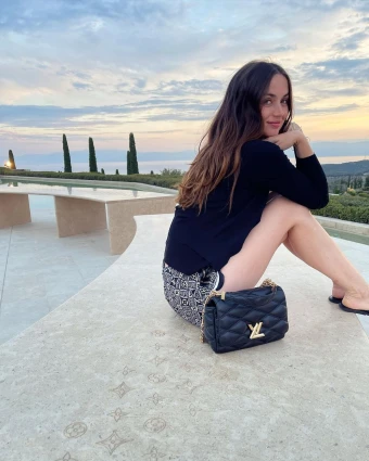 Ana de Armas says goodbye to Greece with one last gorgeous photo