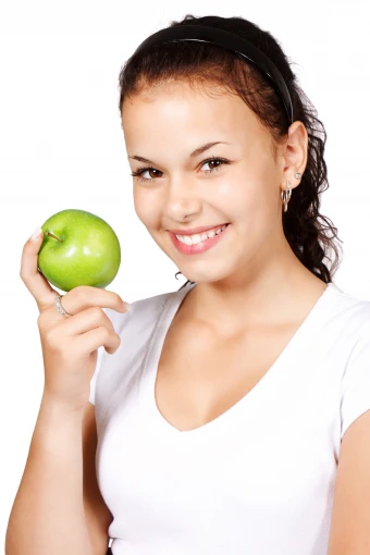 apple diet healthy eating food fruit green hand 4k wallpaper