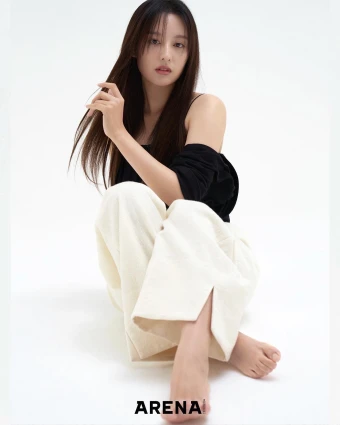 Ji Won Kim South Korean actress Wallpaper