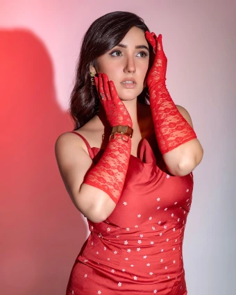 Indian Model And Actress Ashnoor Kaur Letest Photoshoot