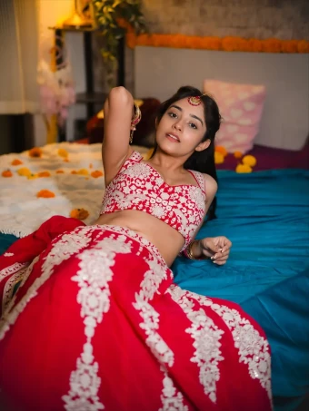Riya’s joyful expressions and graceful movements radiated warmth and positivity.