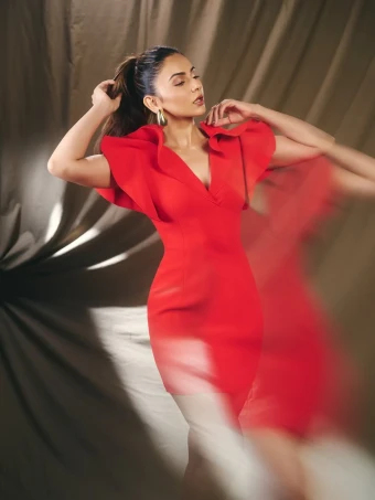 Rakul Preet Singh Turns Heads in Fiery Red Power Glam