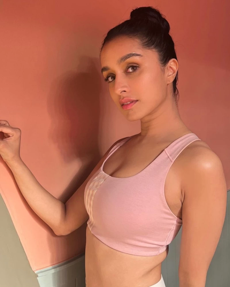 Shraddha Kapoor Flaunts Toned Body In Pink Sports Bra