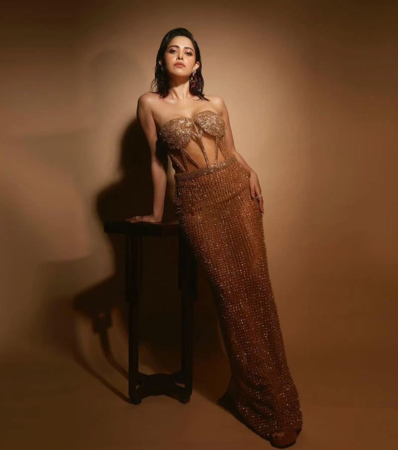 Nushrratt Bharuccha raises temperature in a golden shimmering dress