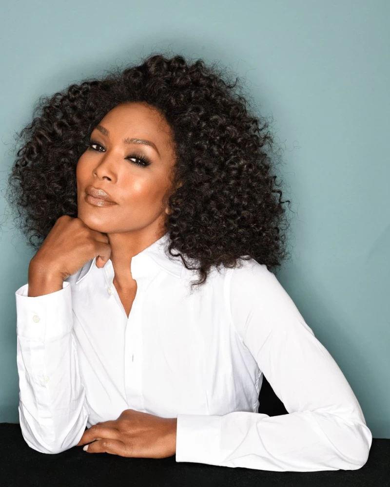 Angela Bassett will be honored with the Montecito Award at the 38th annual Santa Barbara International Film Festival.