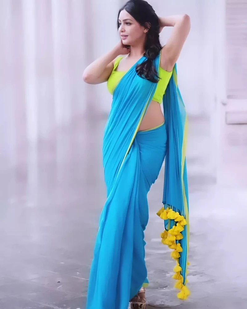 Shubhangi Atre stuns in a hot blue saree.