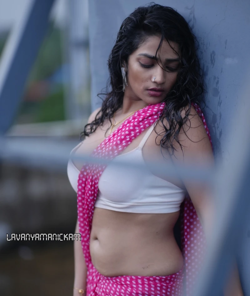Lavanya Manickam Hottest Saree Pics