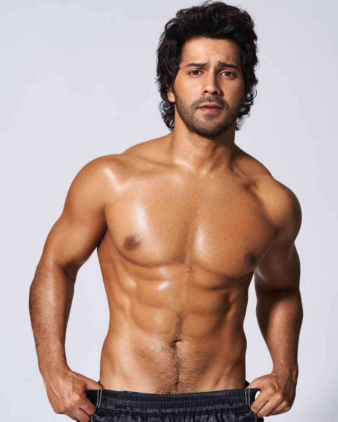 Varun Dhawan looks hot displaying his toned torso