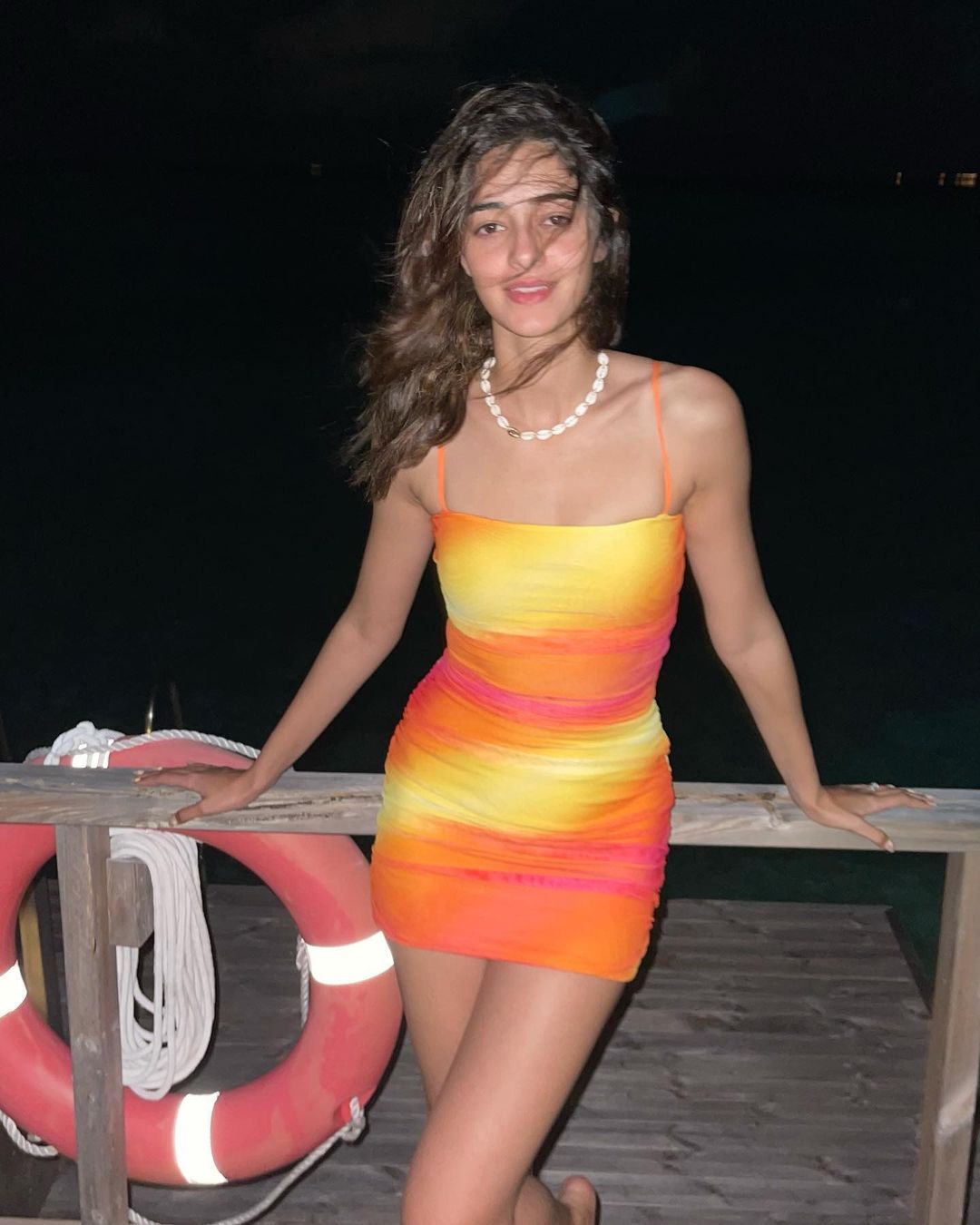 Ananya Panday flaunts her figure in the bodycon dress