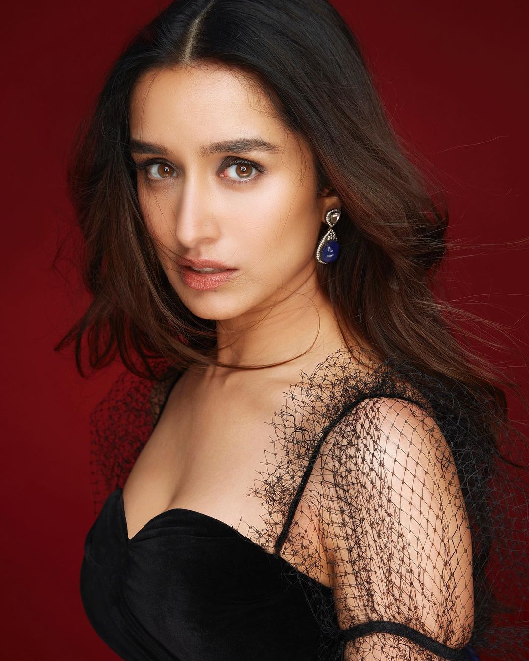 Shraddha Kapoor oozes hotness in a black strappy outfit.