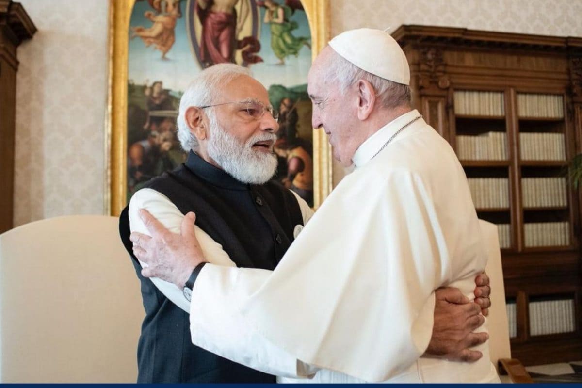 PM Modi meets Pope Francis in Vatican