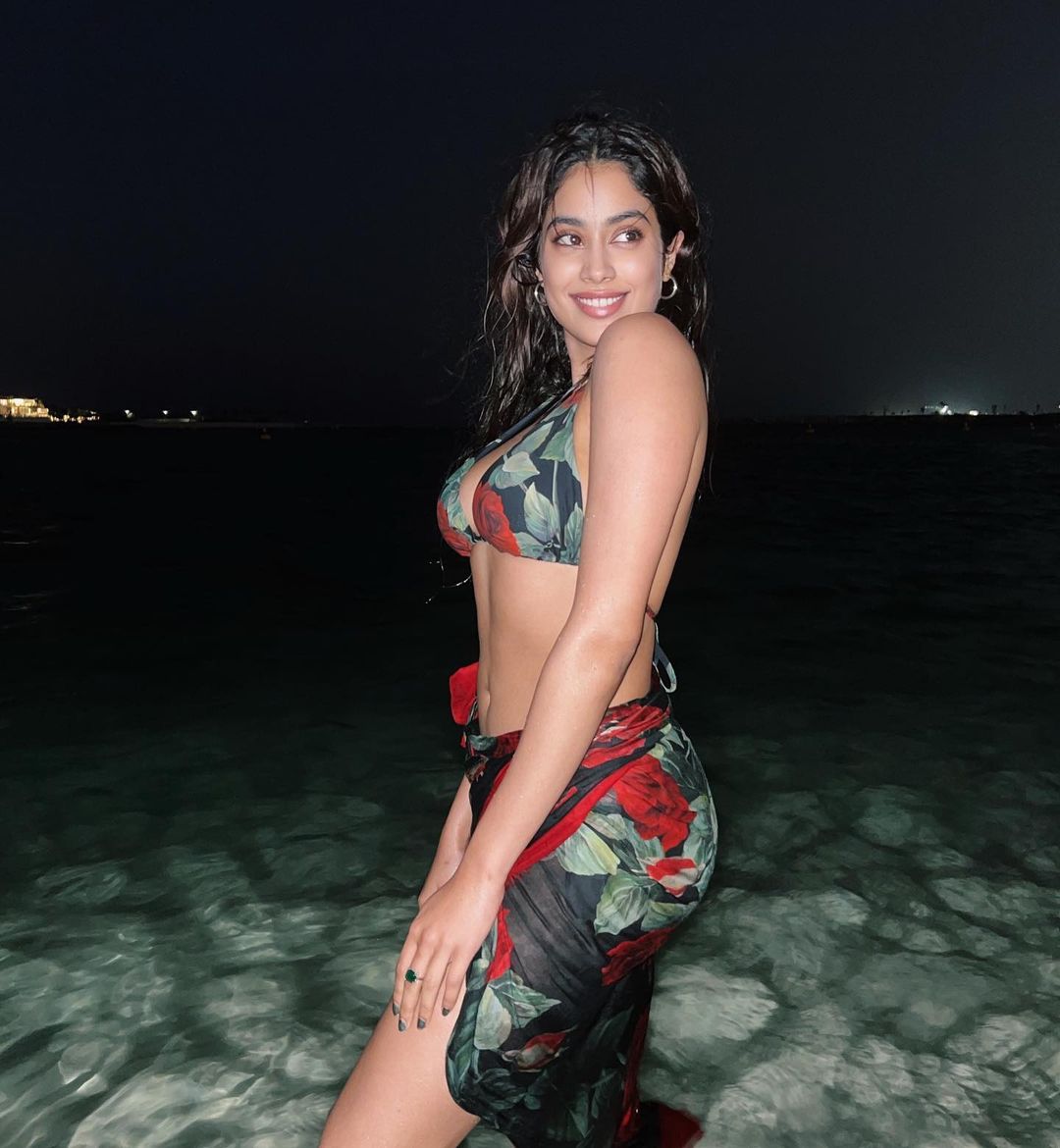 Janhvi Kapoor looks sizzling in the printed bikini and matching sarong