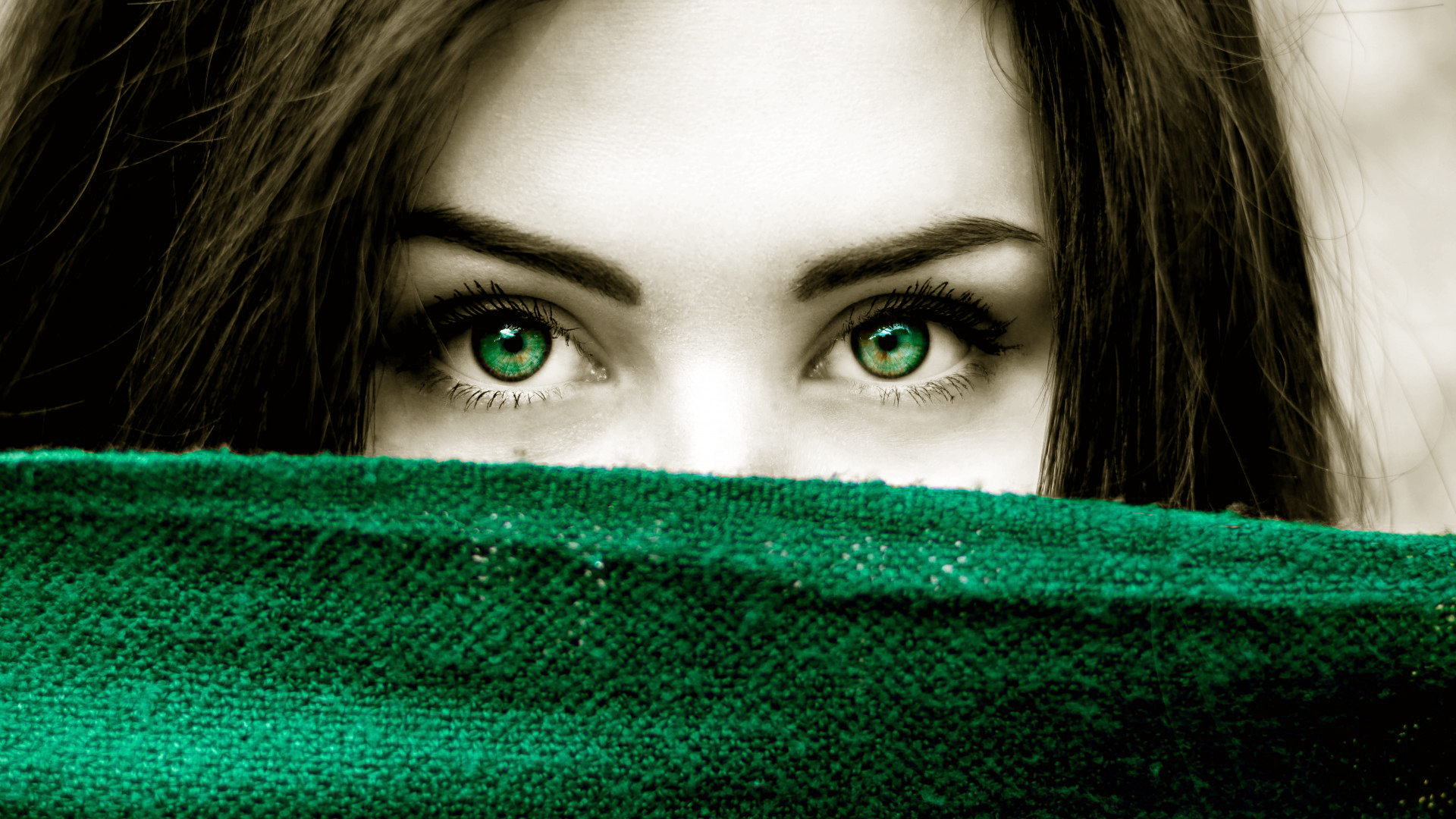 Beautiful Girl Close Up Photo with Green Eyes