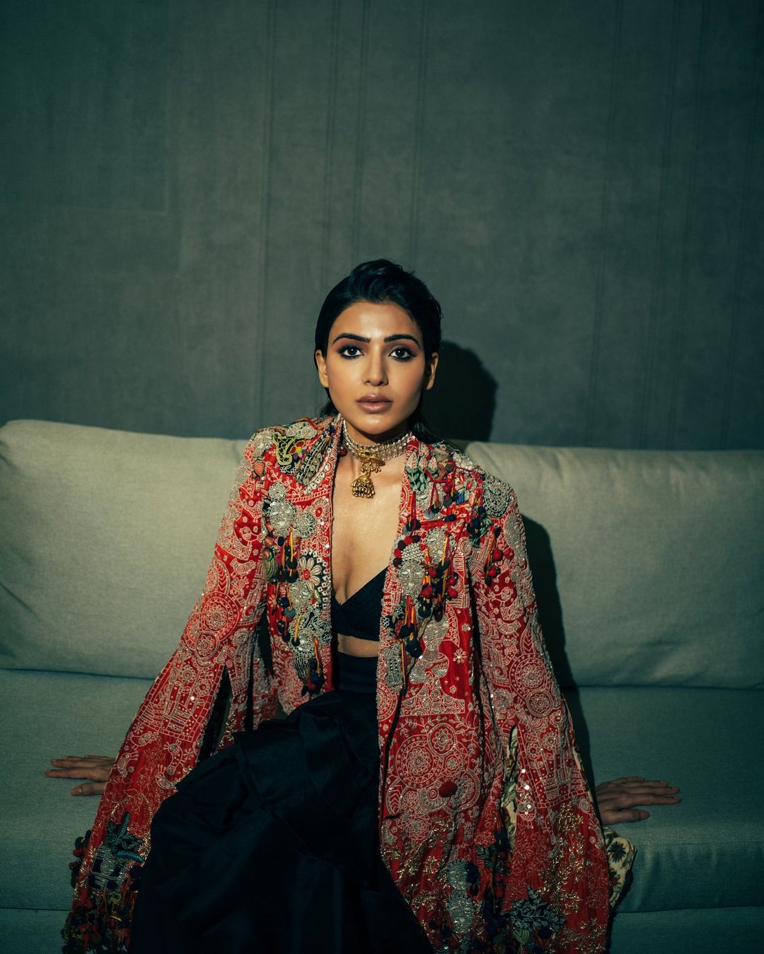 Samantha Ruth Prabhu flaunts her cleavage in the black bralette