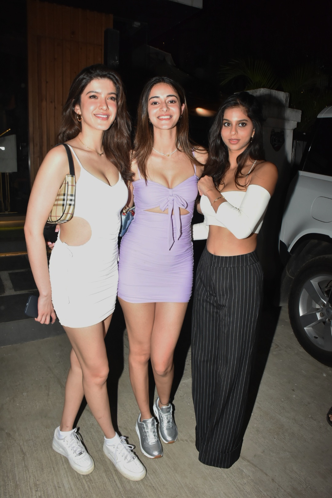 Shanaya Kapoor, Ananya Panday and Suhana Khan spotted after a dinner outing