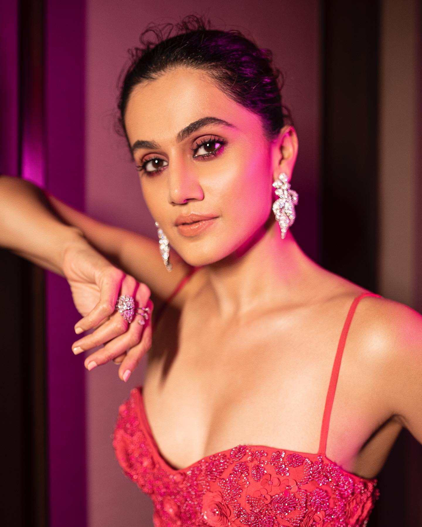 Taapsee Pannu is a vision in fuschia beaded gown with floral train