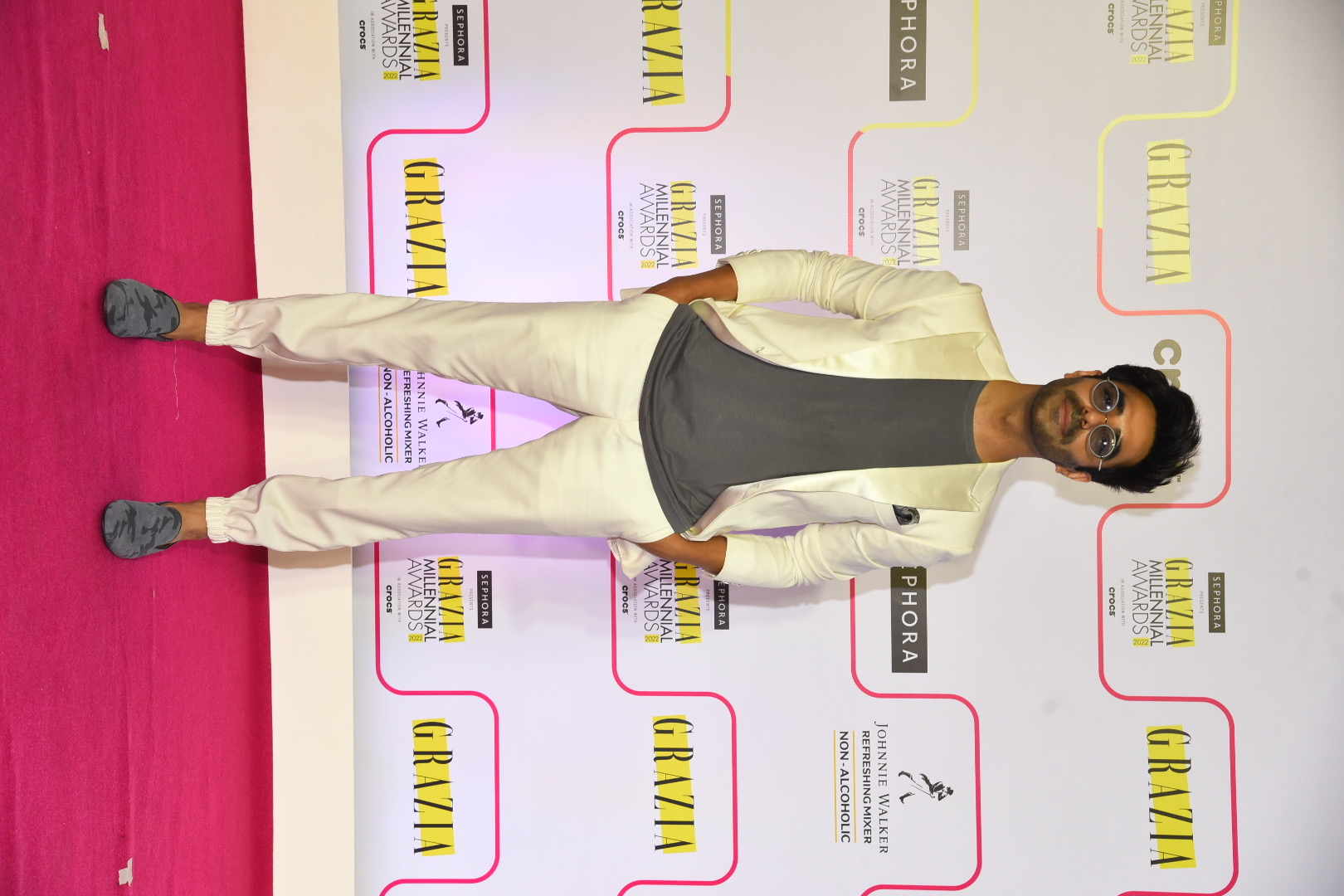 Aparshakti Khurana looks handsome in the white casual suit