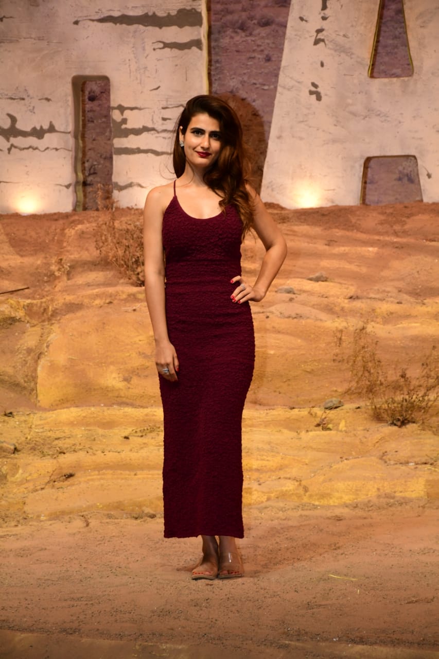 Fatima Sana Shaikh paints a chic picture in the figure-hugging dress