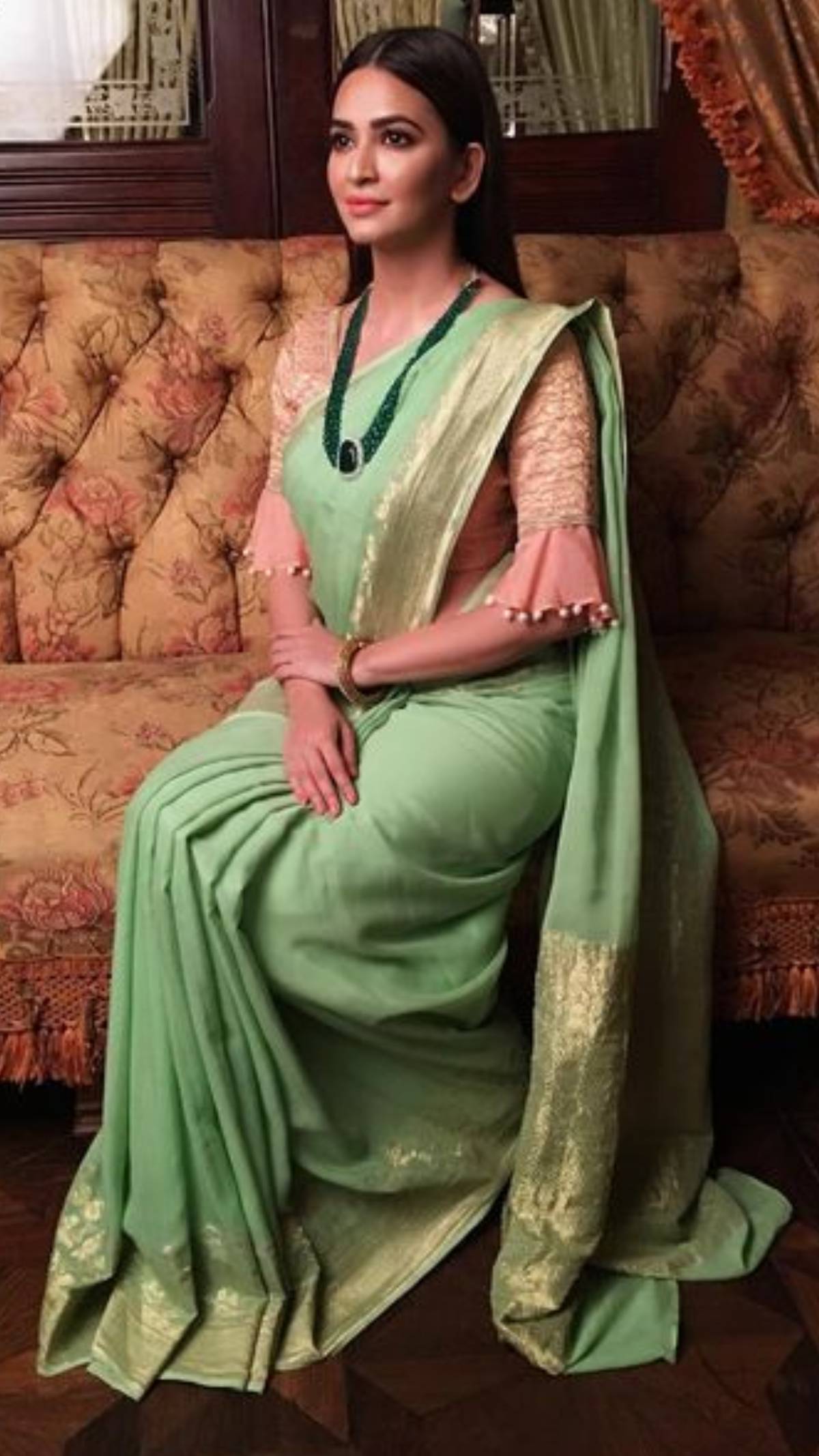 Kriti Kharbanda cuts a regal picture in the green saree
