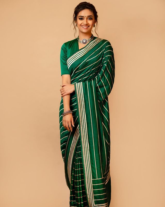 Keerthy Suresh looks elegant in the green striped saree