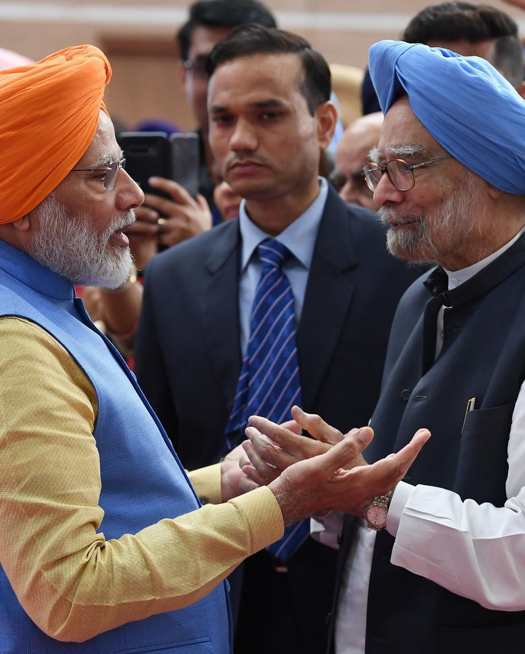 PM Modi with former prime minister Manmohan Singh during the inauguration of Kartarpur corridor in Punjab