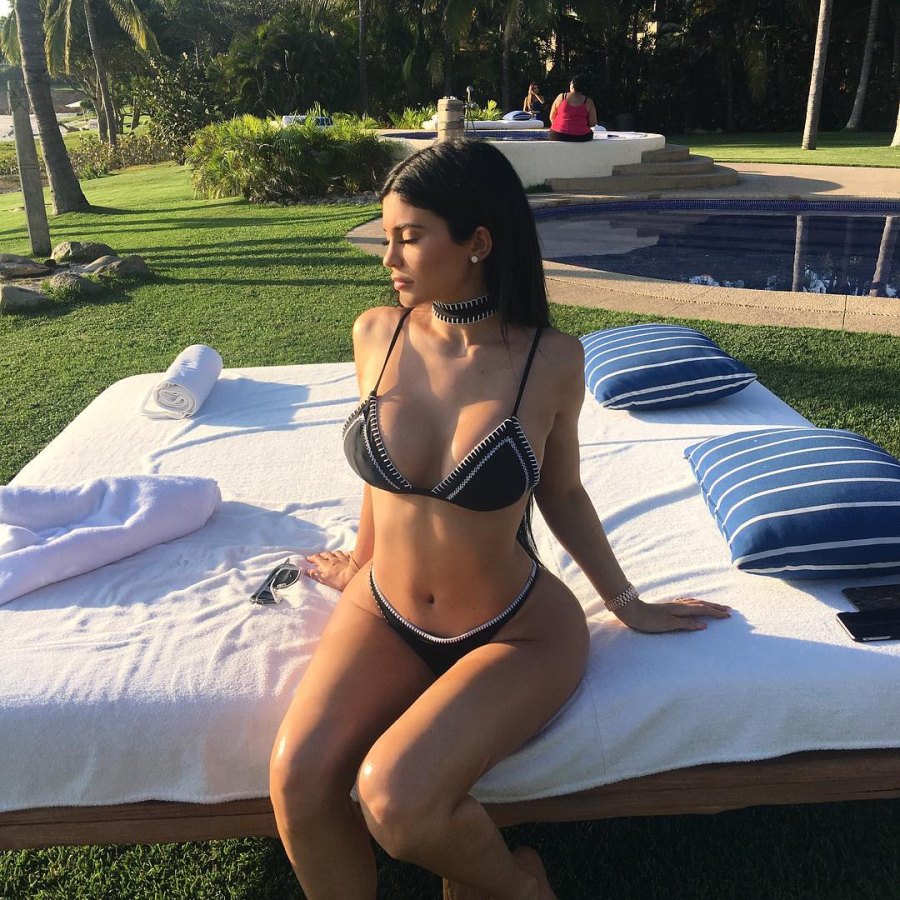 Kylie shared in a black and white bikini with a matching choker necklace