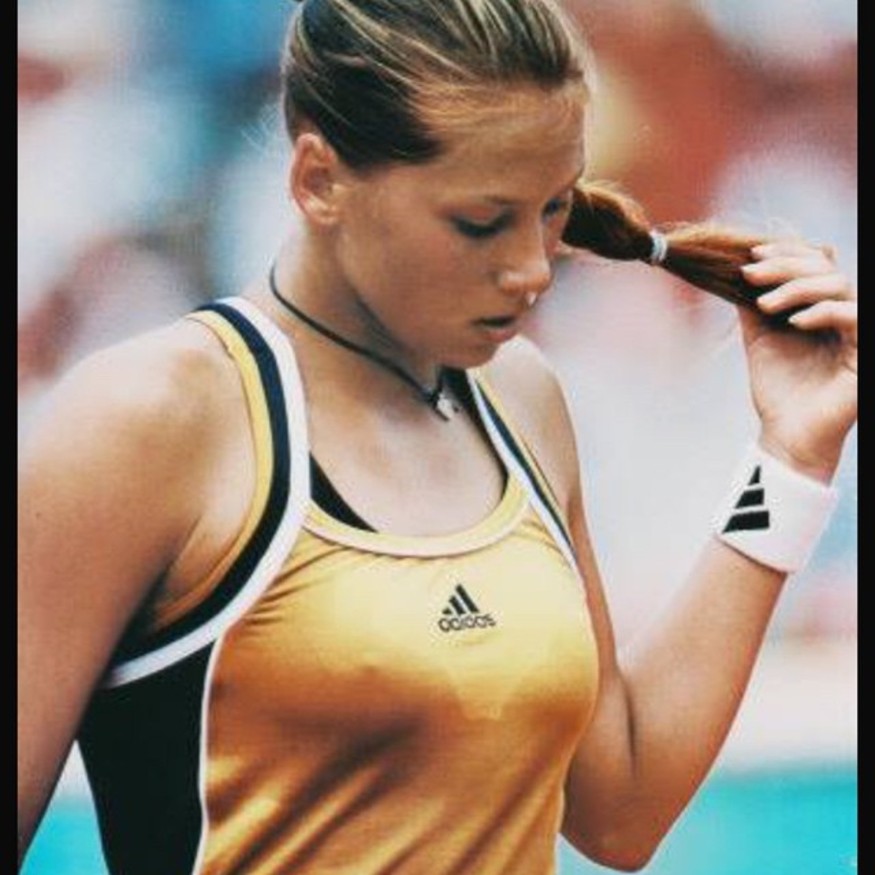 Anna Kournikova fashion sense is impeccable too just as her fabulous career as a tennis player