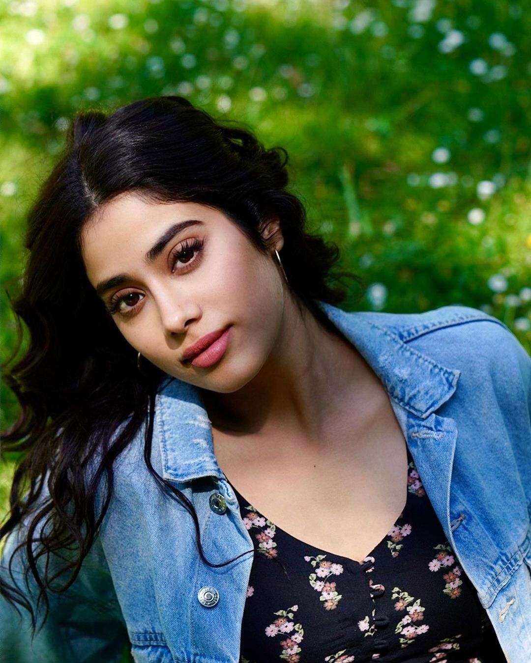 Janhvi Kapoor's off-duty travel sees her in comfy yet stylish outfits