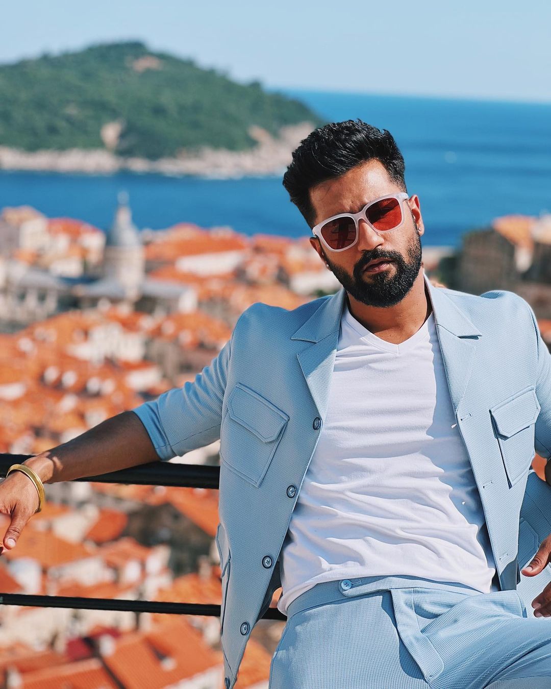 Vicky Kaushal looks handsome in the pastel blue blazer and trousers