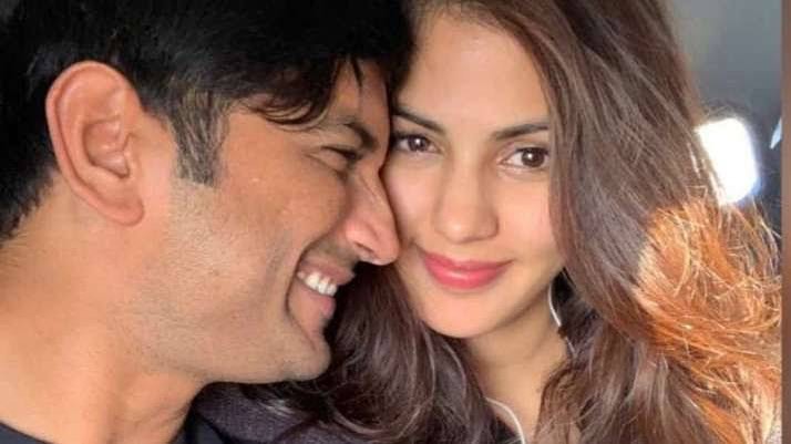 Scroll ahead as we round up more adorable pictures of Sushant Singh Rajput and Rhea Chakraborty