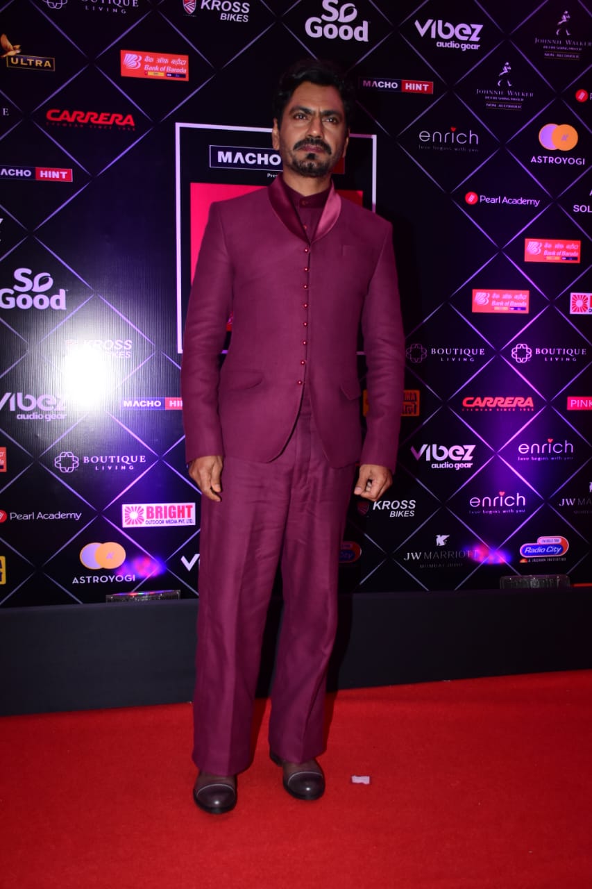 Nawazuddin Siddiqui looks stylish in the purple suit at the awards