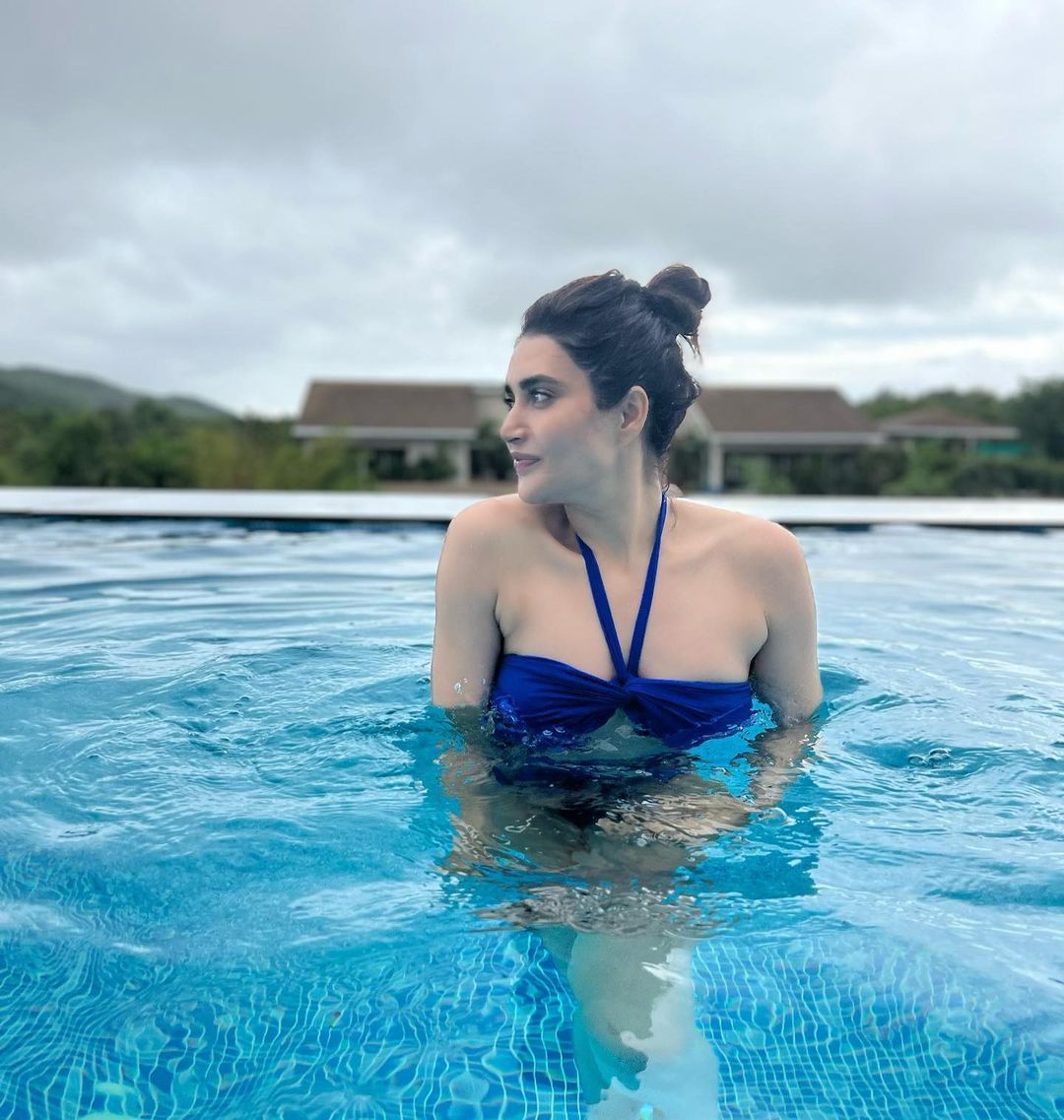 Karishma Tanna Oozes Oomph In Blue Bikini While Enjoying Pool Time