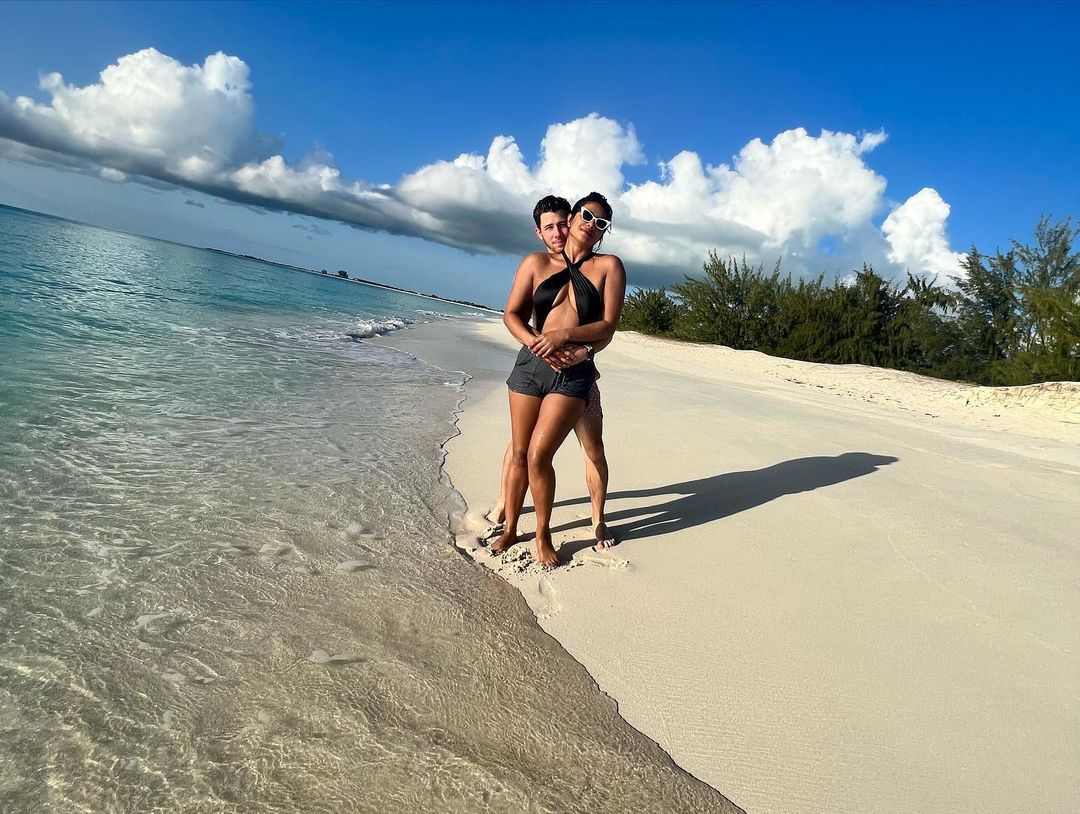 Priyanka Chopra and Nick Jonas are enjoying a romantic vacation at Tuks and Caicos Islands