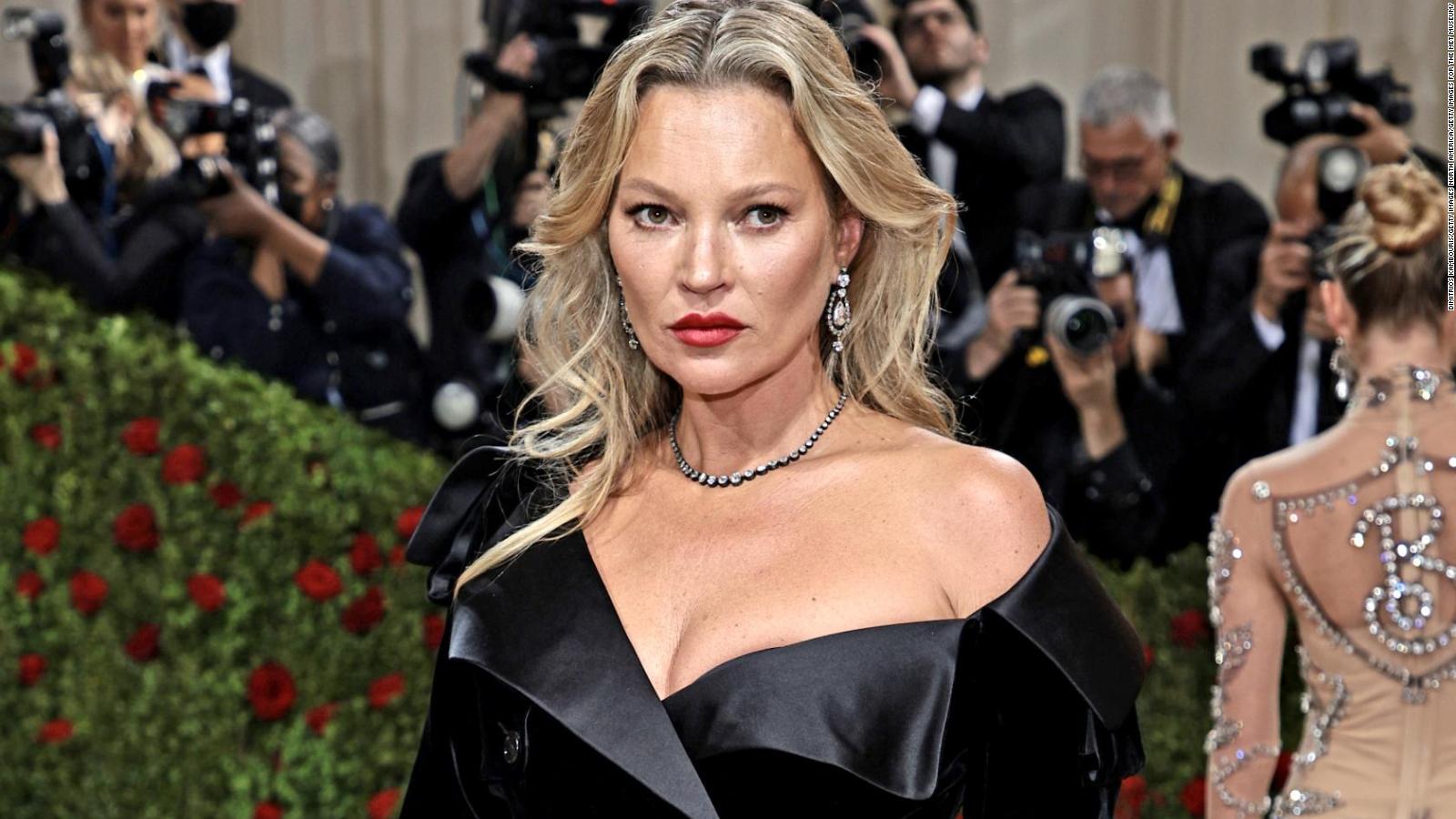 Kate Moss Latest Photo In Black Dress Hot
