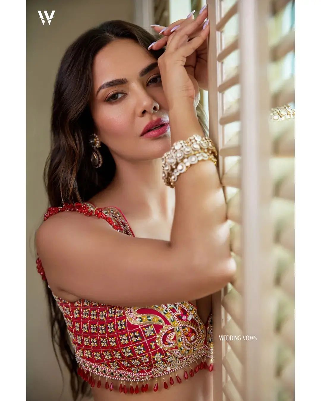 Esha Guptaâ€™s Instagram is a treat for her fans. The actress often drops the hottest pictures
